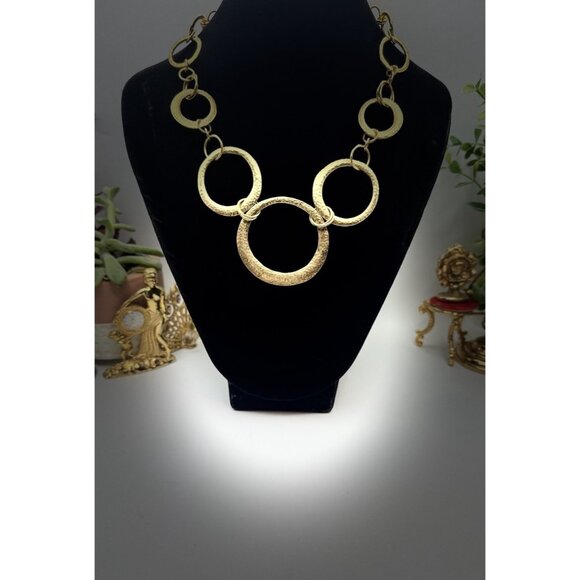 Vintage Ralph Lauren Hammered Gold Tone Necklace Open Circle Disk Toggle - Picture 2 of 8